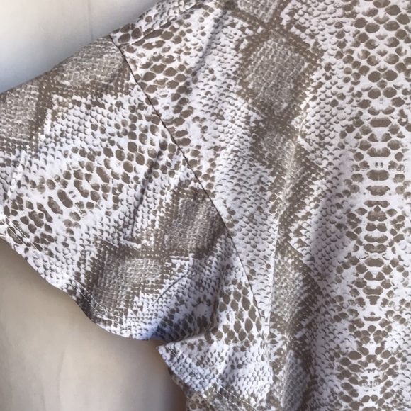 T.La python print flutter sleeve high-low top, size L - Picture 6 of 9